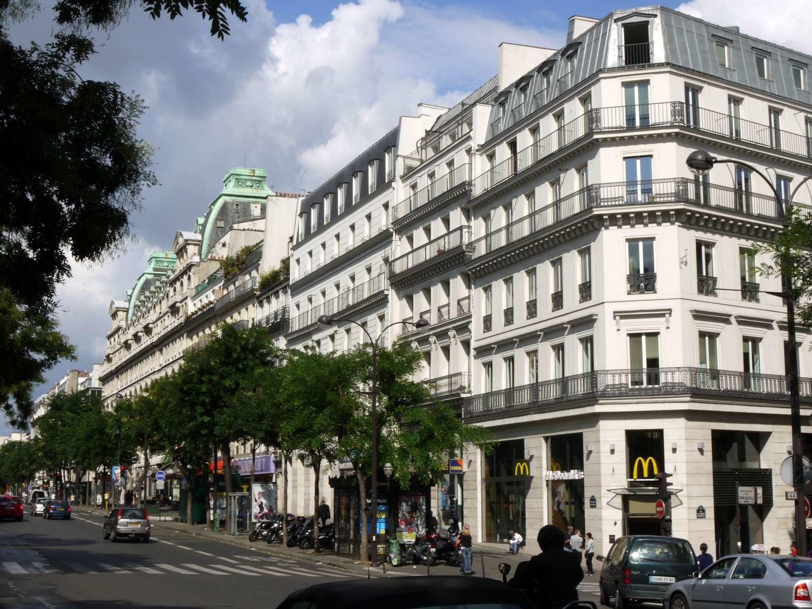 grands boulevards pres 9 hotel opera paris